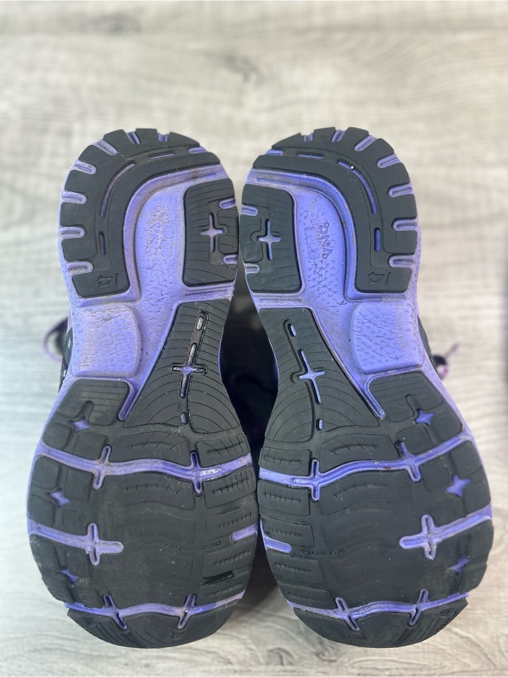 Brooks Women's Ghost 14 Electric Cheetah 🐆 Running Shoes - Black & Purple - Picture 8 of 9